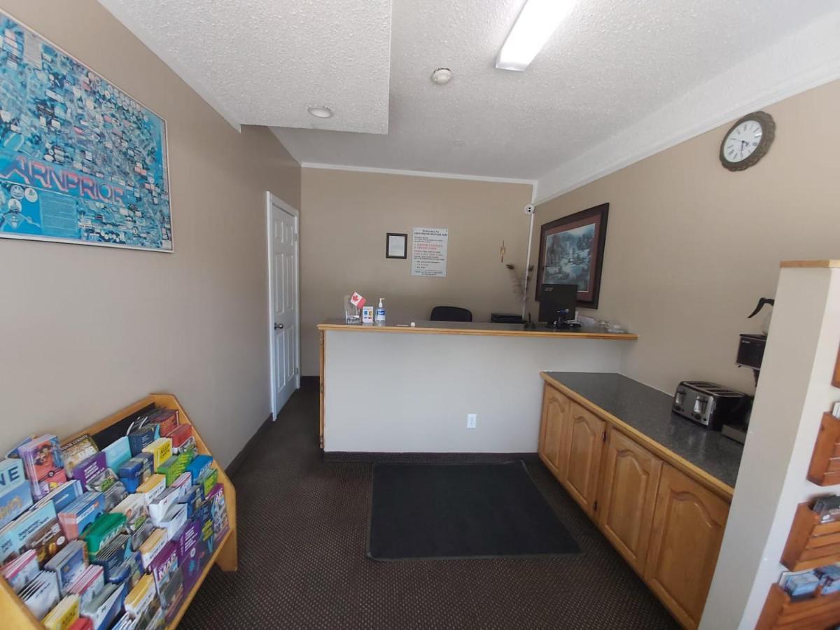 Arnprior Motor Inn Экстерьер фото