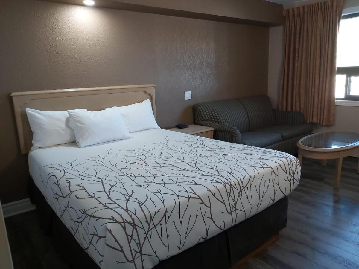 Arnprior Motor Inn Экстерьер фото