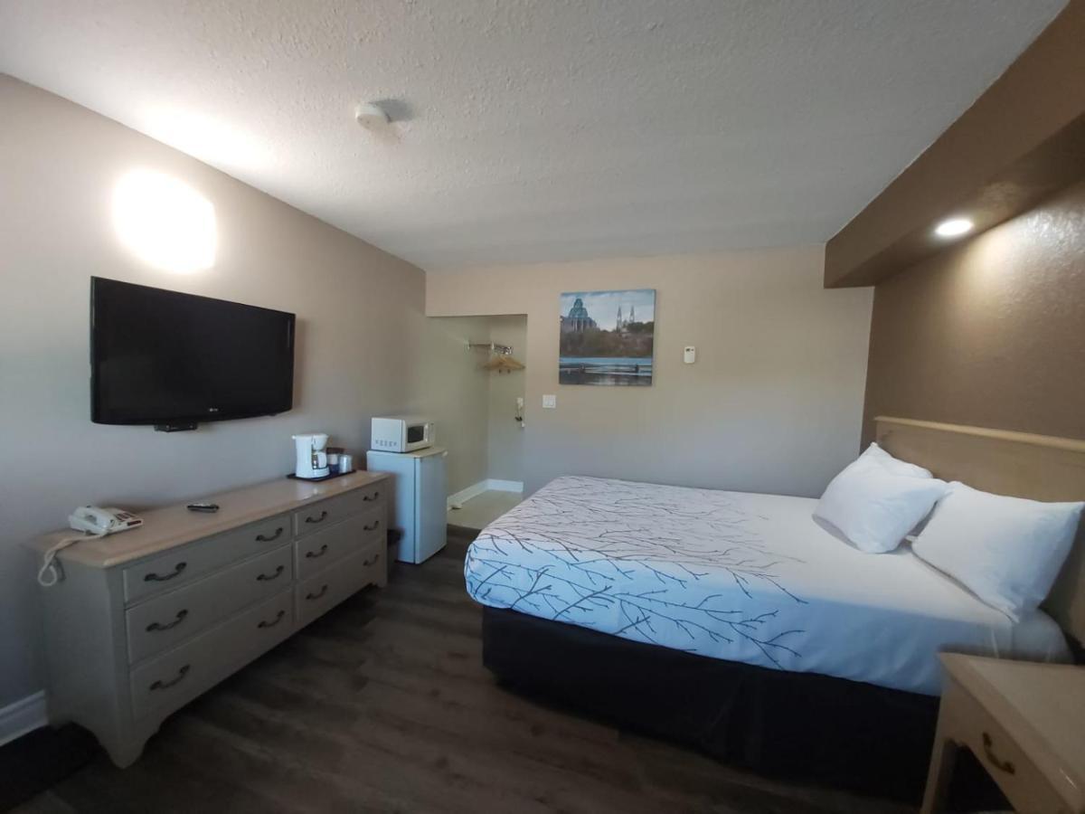 Arnprior Motor Inn Экстерьер фото