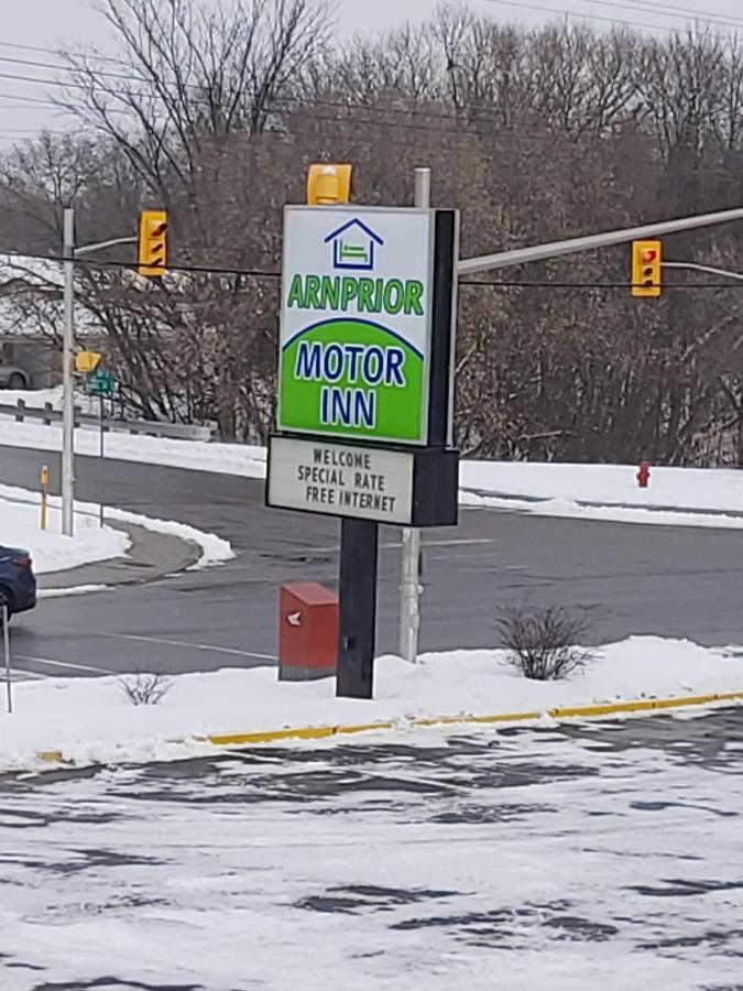 Arnprior Motor Inn Экстерьер фото