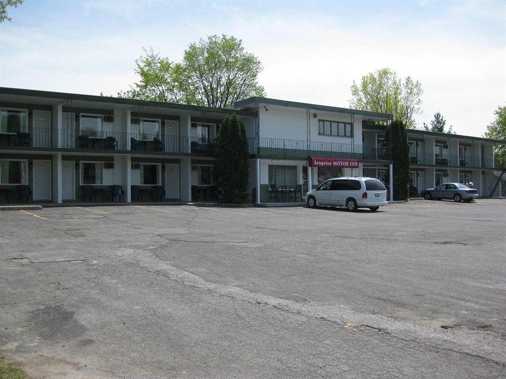 Arnprior Motor Inn Экстерьер фото